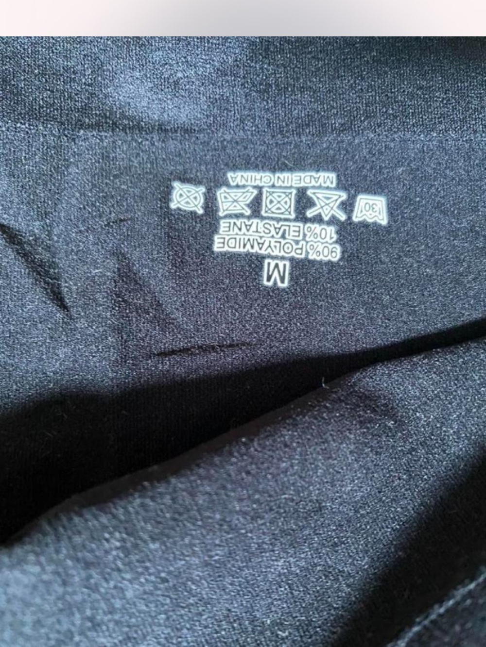 2 Set Tops - Picture 3 of 6